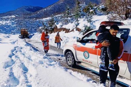 امدادرسانی به 100 هموطن گرفتار در برف و کولاک - خبرگزاری خبر نو | اخبار ایران و جهان