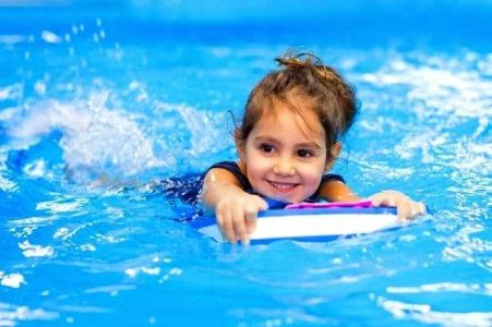 سن یادگیری شنا برای کودکان